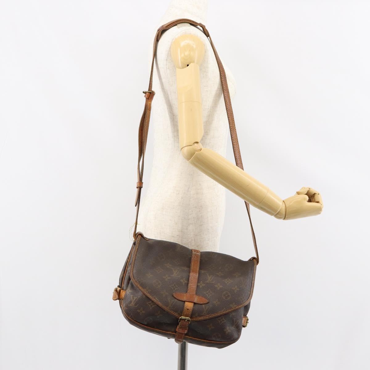 LOUIS VUITTON Monogram Saumur 30 Shoulder Bag M42256 LV Auth bs30833