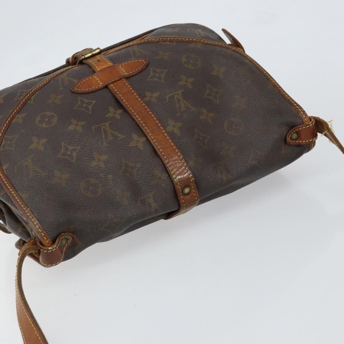 LOUIS VUITTON Monogram Saumur 30 Shoulder Bag M42256 LV Auth bs30833