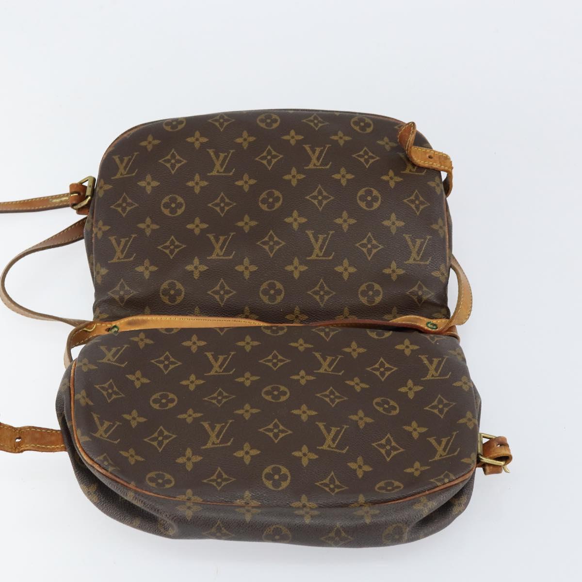 LOUIS VUITTON Monogram Saumur 30 Shoulder Bag M42256 LV Auth bs30834