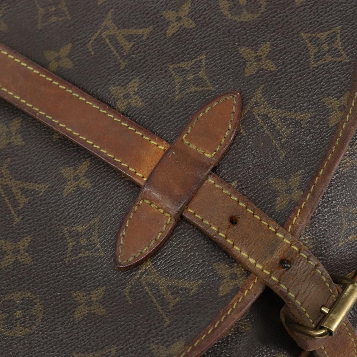 LOUIS VUITTON Monogram Saumur 30 Shoulder Bag M42256 LV Auth bs30834