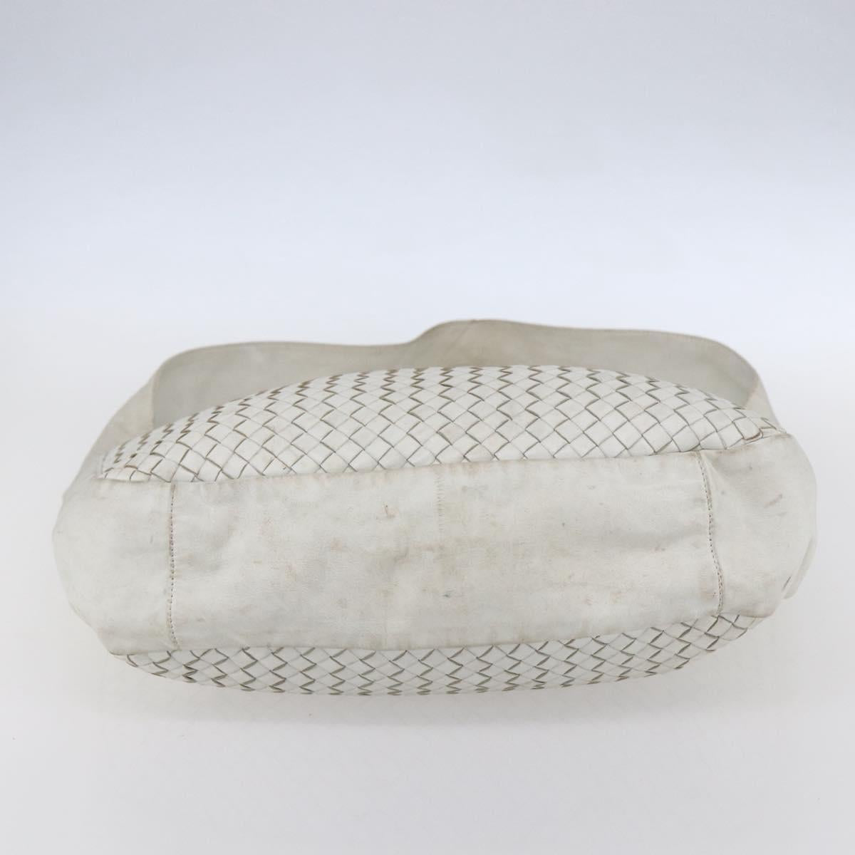 BOTTEGA VENETA INTRECCIATO Shoulder Bag Leather White Silver Auth bs30958