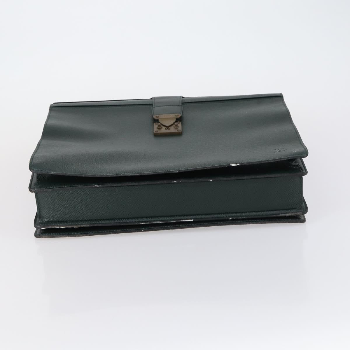 LOUIS VUITTON Taiga Pilot Case Ural Business Bag Epicea M30024 LV Auth bs31099