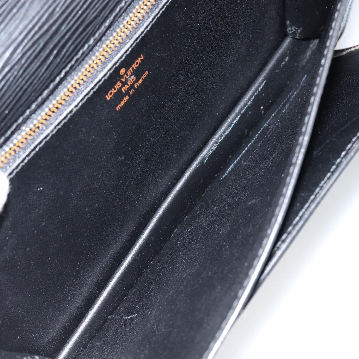LOUIS VUITTON Epi Serie Dragonne Clutch Bag Black Noir M52612 LV Auth bs31101