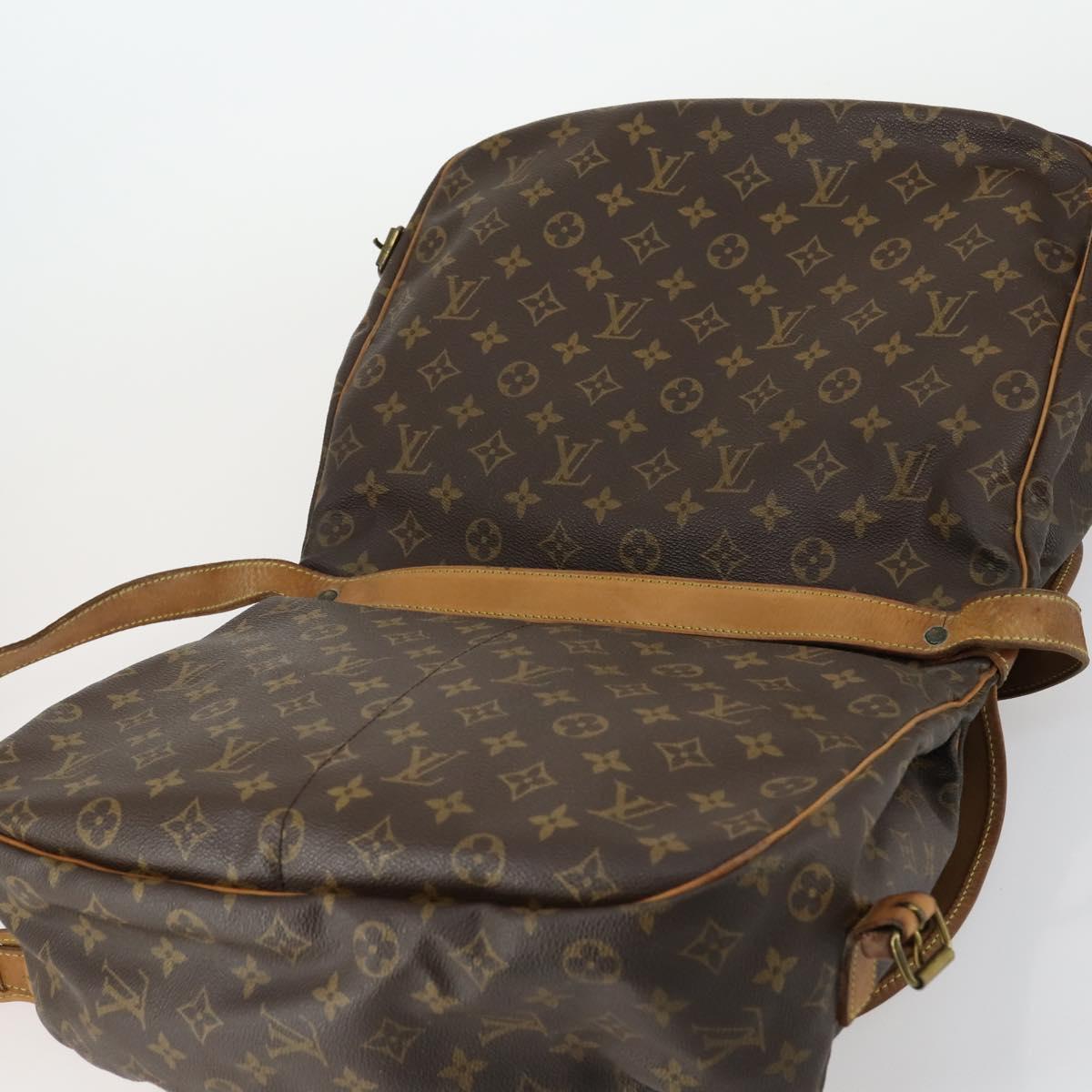 LOUIS VUITTON Monogram Saumur 35 Shoulder Bag M42254 LV Auth bs31304