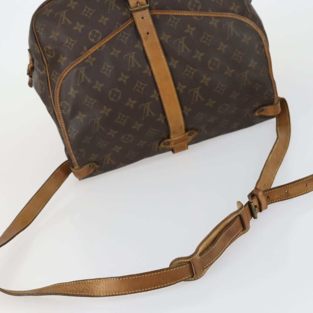 LOUIS VUITTON Monogram Saumur 35 Shoulder Bag M42254 LV Auth bs31304