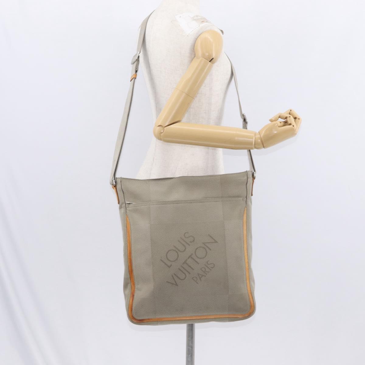 LOUIS VUITTON Damier Geant Compignon Messenger Bag Gray M93046 LV Auth bs31309