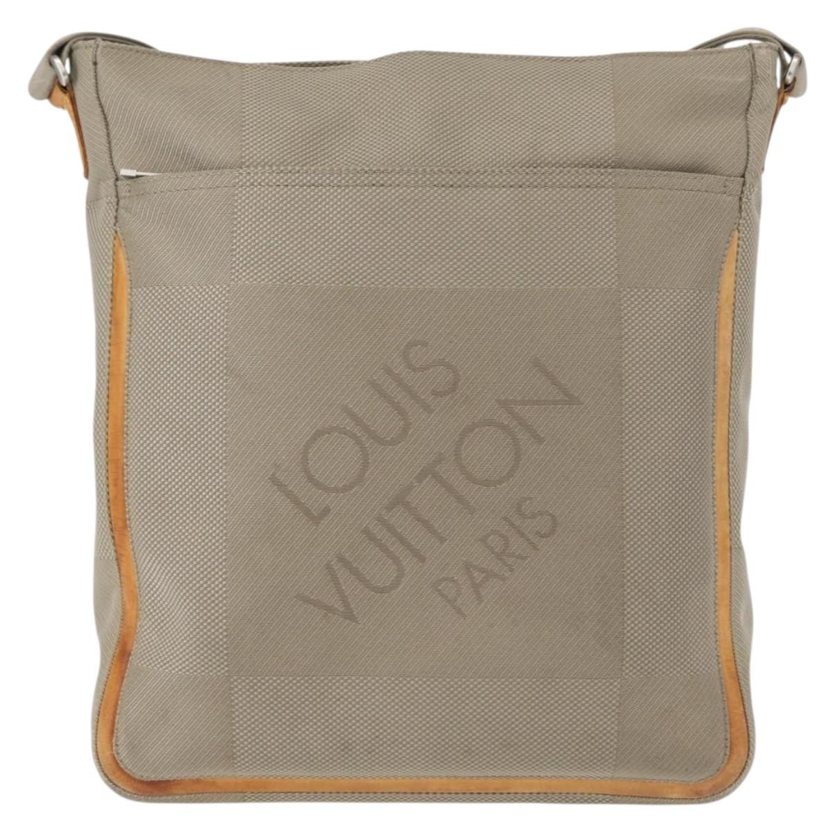 LOUIS VUITTON Damier Geant Compignon Messenger Bag Gray M93046 LV Auth bs31309