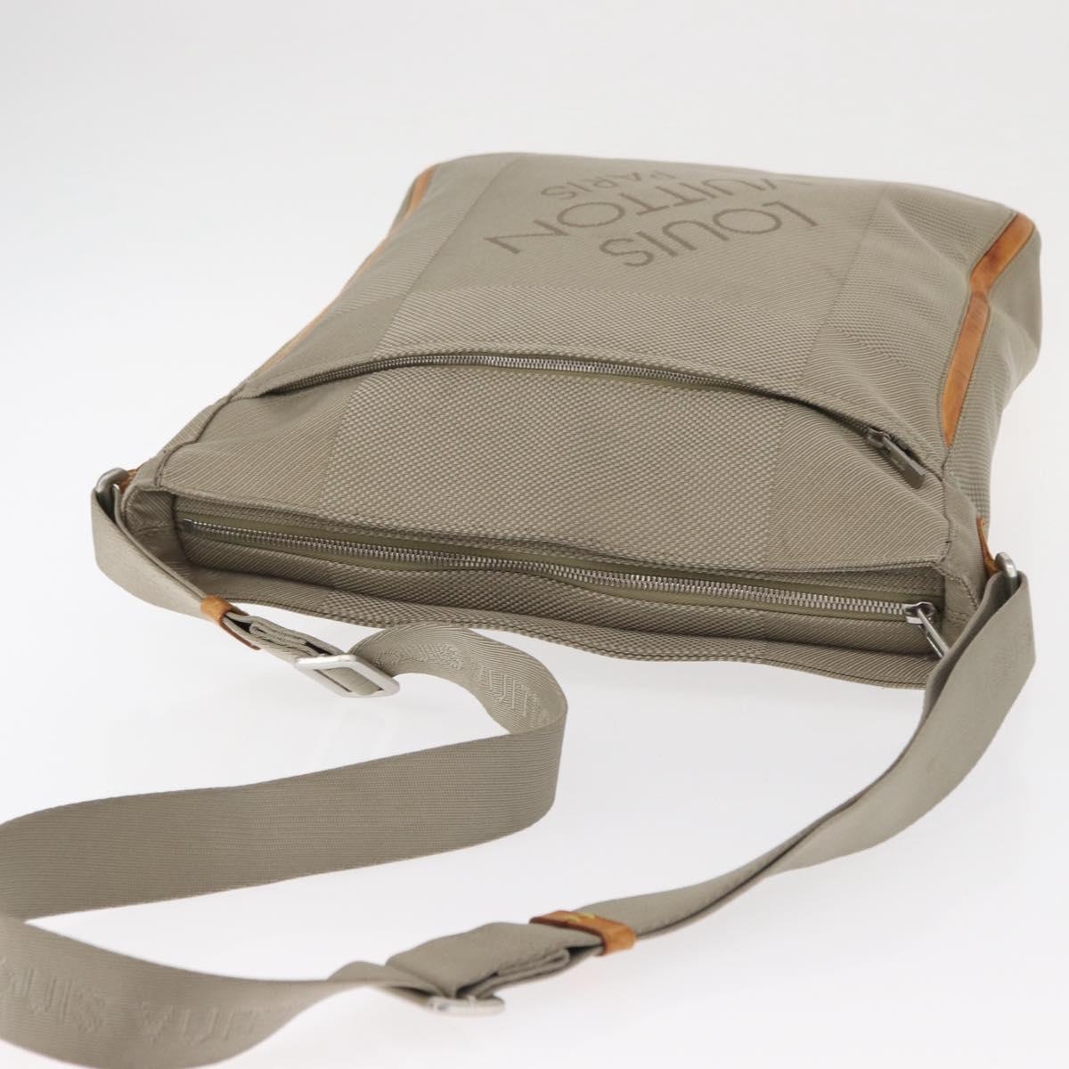 LOUIS VUITTON Damier Geant Compignon Messenger Bag Gray M93046 LV Auth bs31309