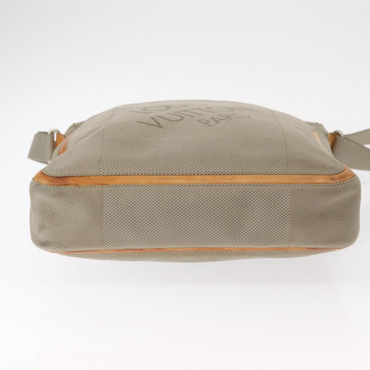 LOUIS VUITTON Damier Geant Compignon Messenger Bag Gray M93046 LV Auth bs31309