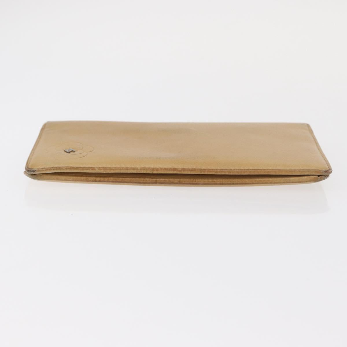 CHANEL Camelia Wallet Leather Beige CC Auth bs31581