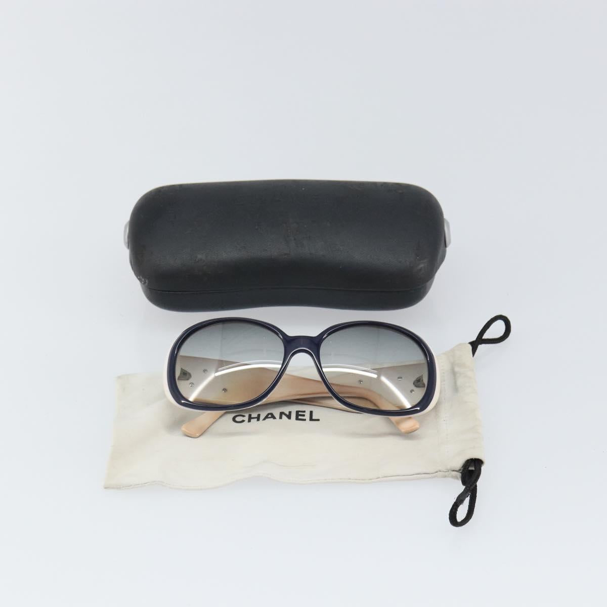 CHANEL Sunglasses plastic White CC Auth bs32159