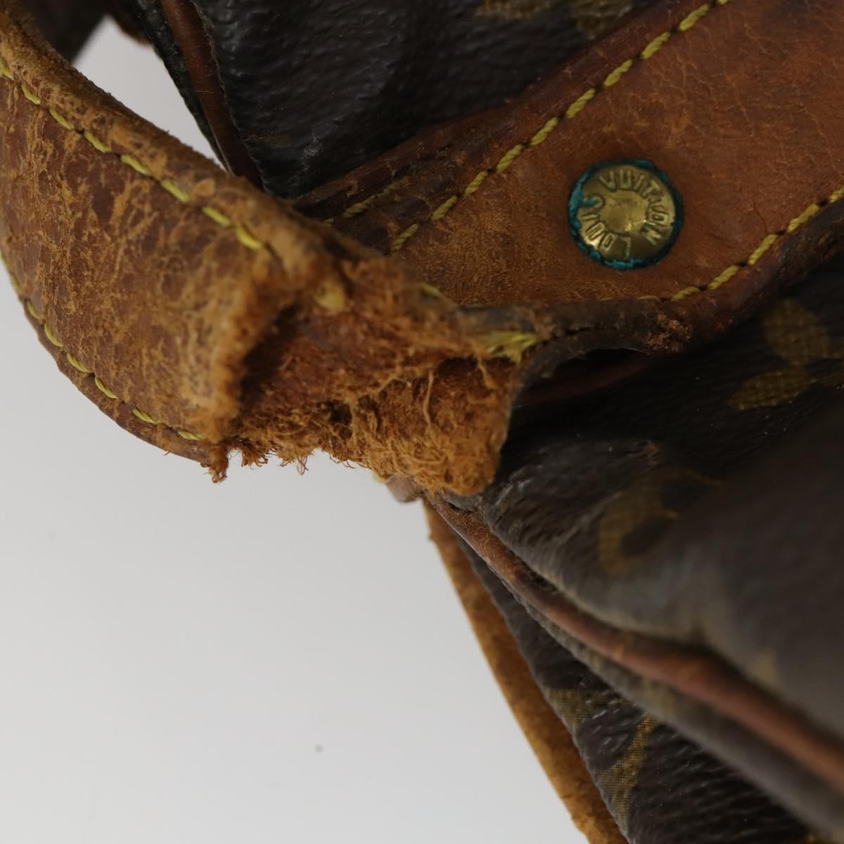 LOUIS VUITTON Monogram Saumur 35 Shoulder Bag M42254 LV Auth bs32527