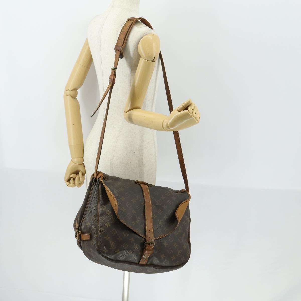 LOUIS VUITTON Monogram Saumur 35 Shoulder Bag M42254 LV Auth bs32527