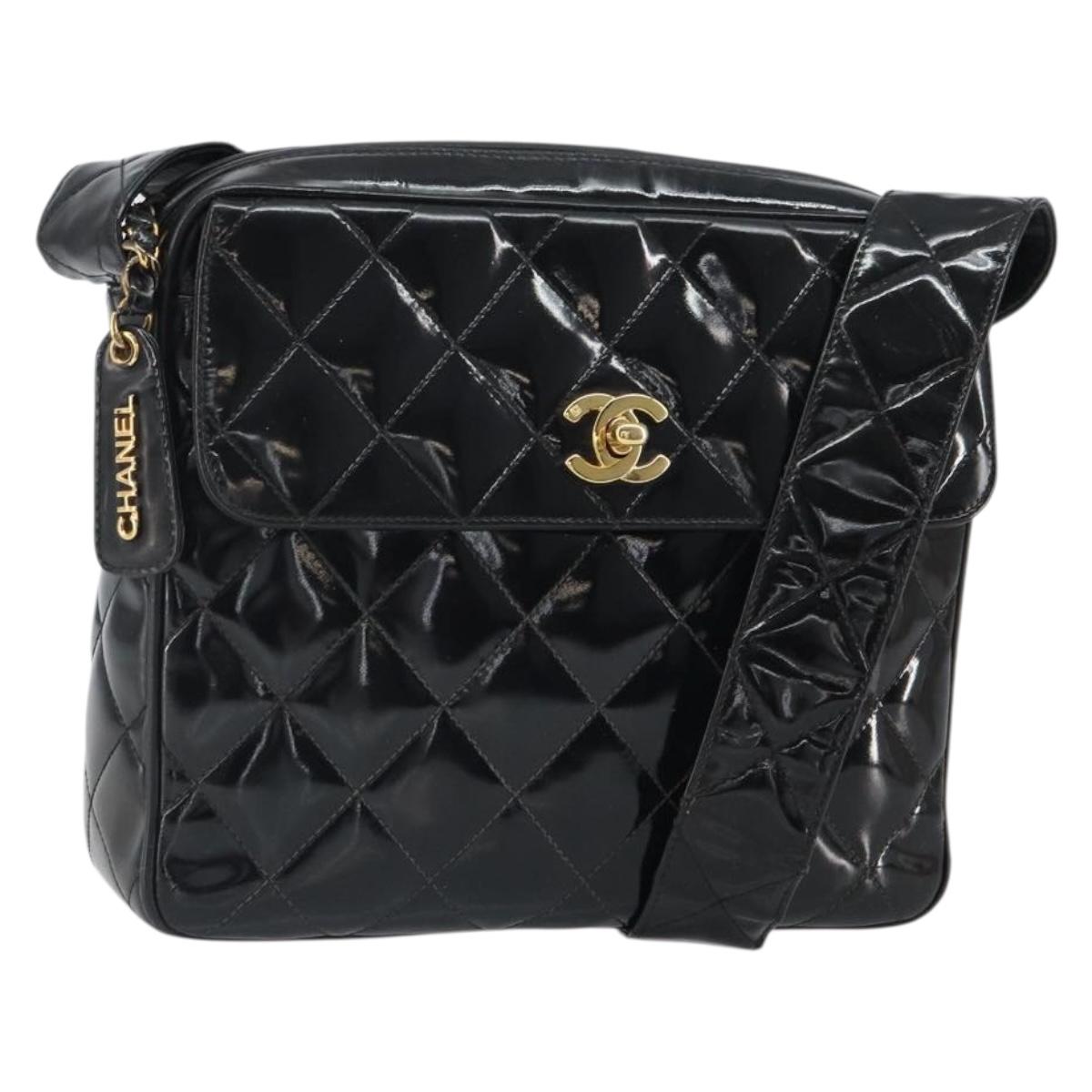 CHANEL Matelasse Shoulder Bag Patent leather Black Gold CC Auth bs32676