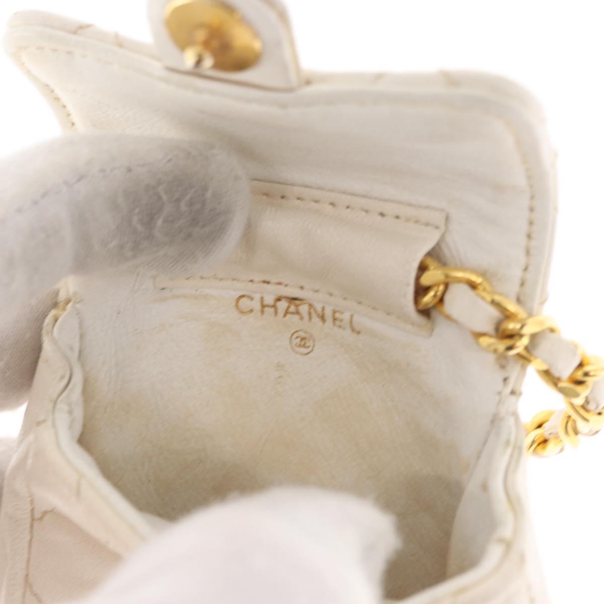 CHANEL Matelasse Key Holder Lamb Skin White Gold CC Auth bs33121