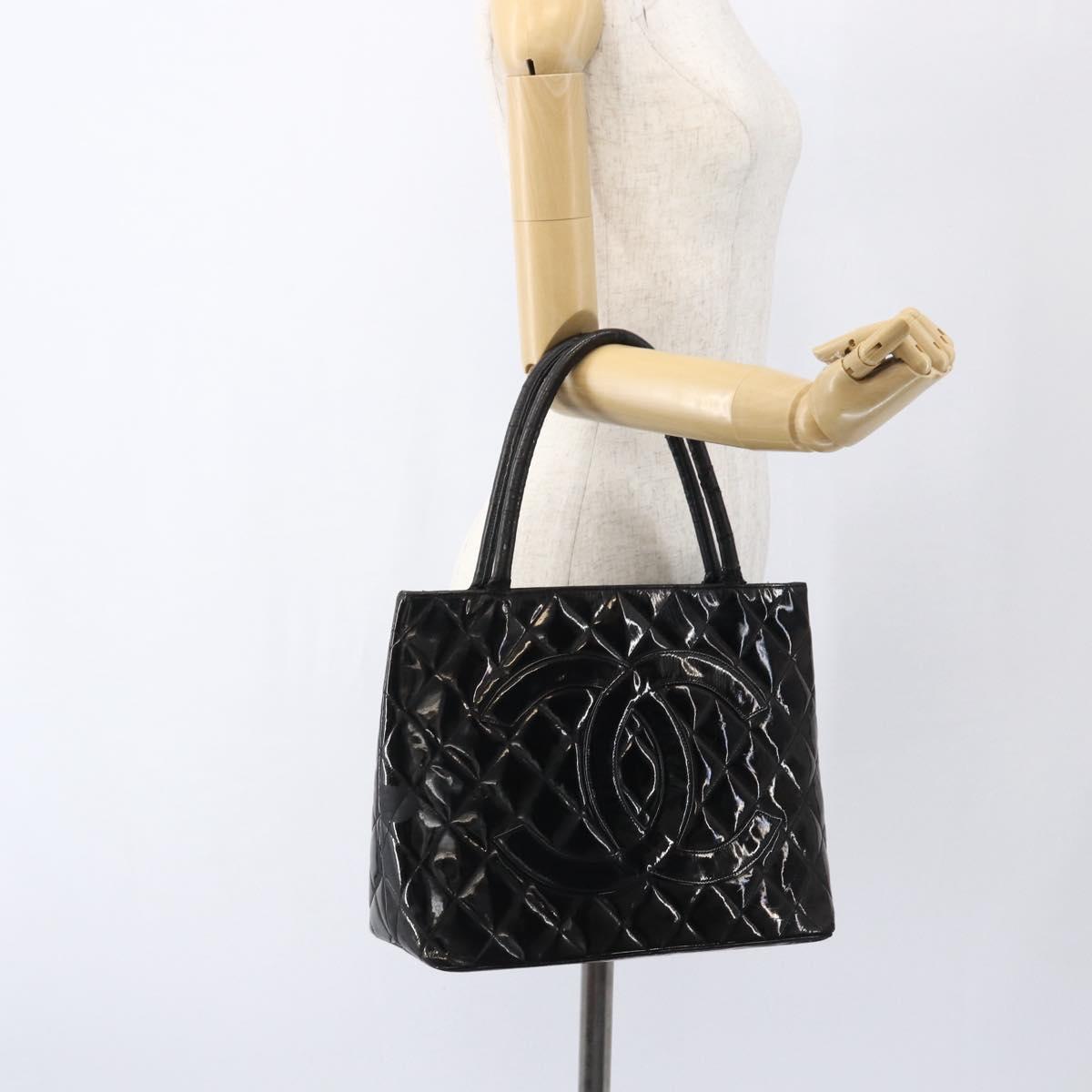 CHANEL Standard Tote Bag Patent leather Black CC Auth bs33216
