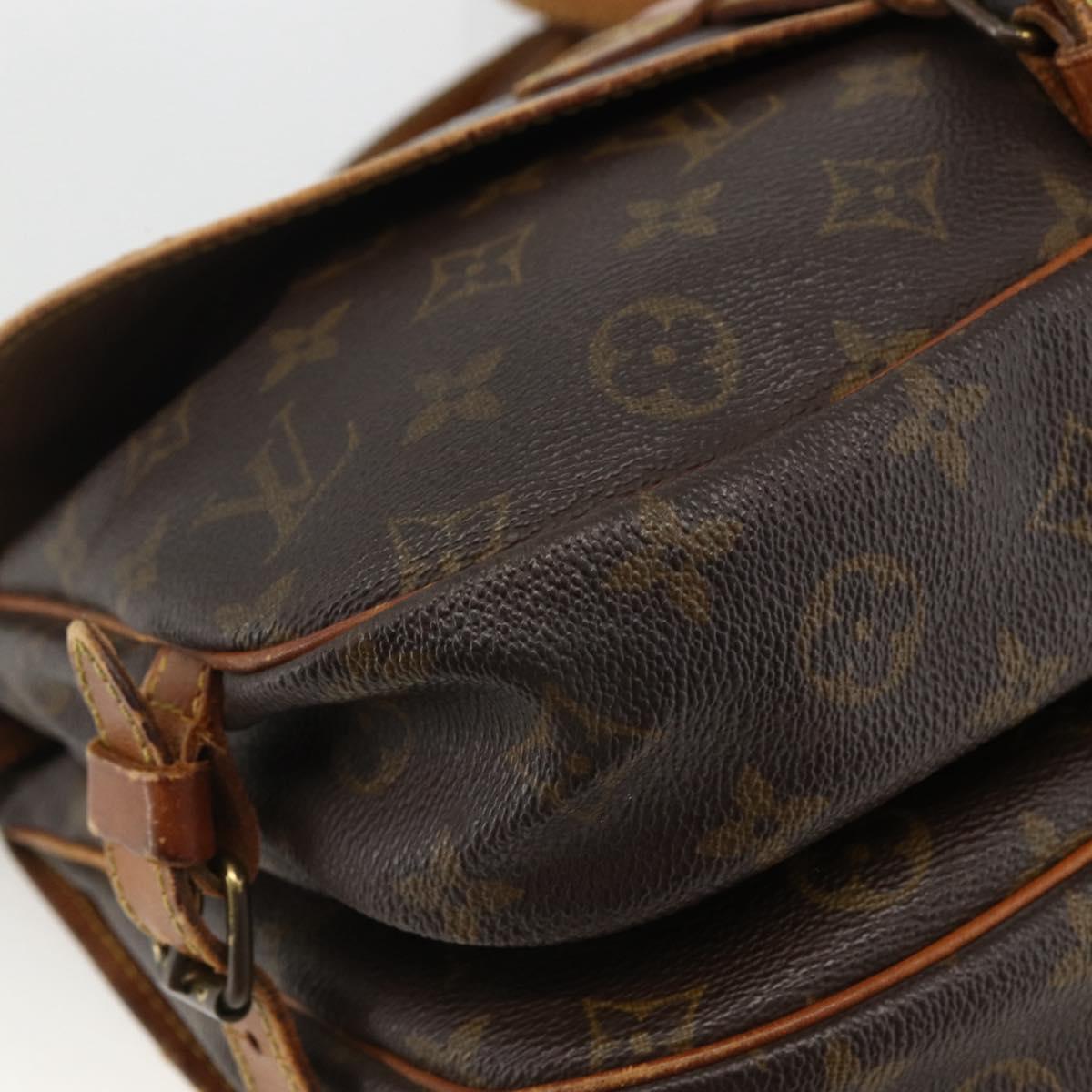 LOUIS VUITTON Monogram Saumur 30 Shoulder Bag M42256 LV Auth bs33502