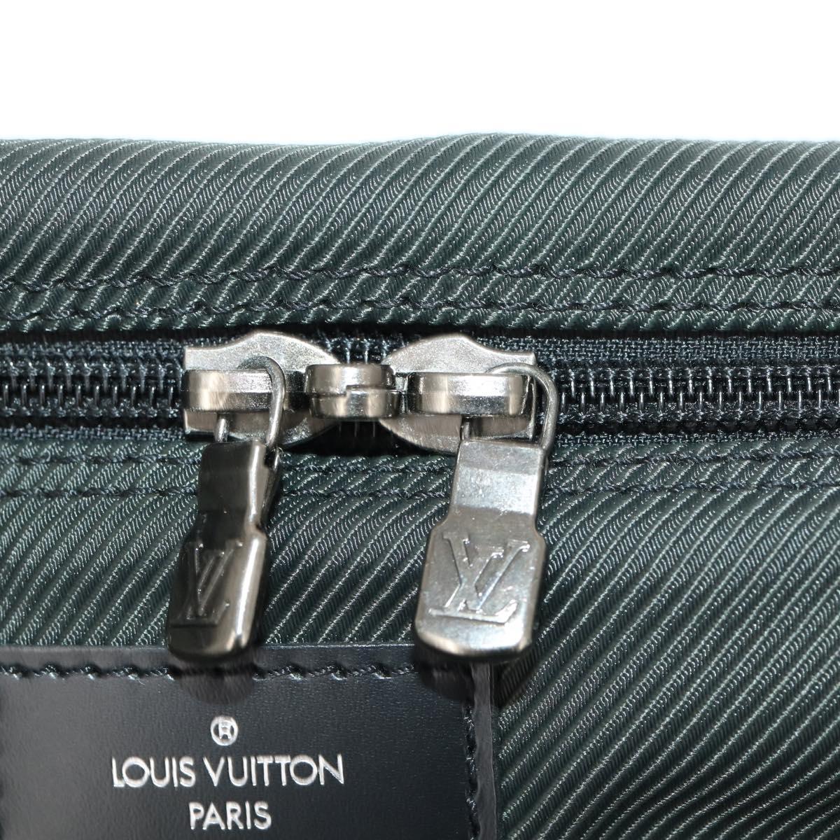 LOUIS VUITTON Taiga Portable Cinque Cintre Garment Cover M30704 LV Auth bs33544