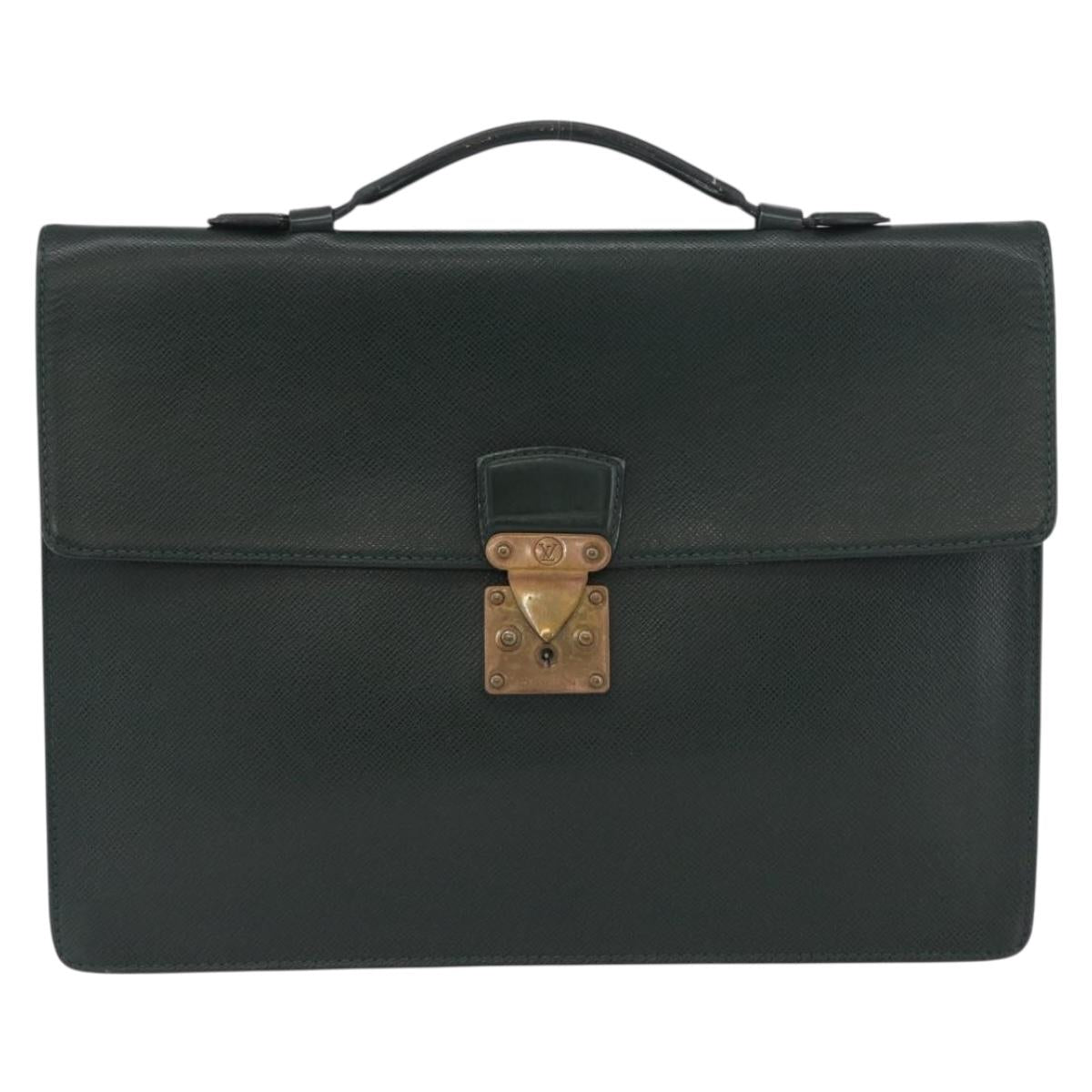 LOUIS VUITTON Taiga ServietteKourad Business Bag Epicea T16786 LV Auth bs33668