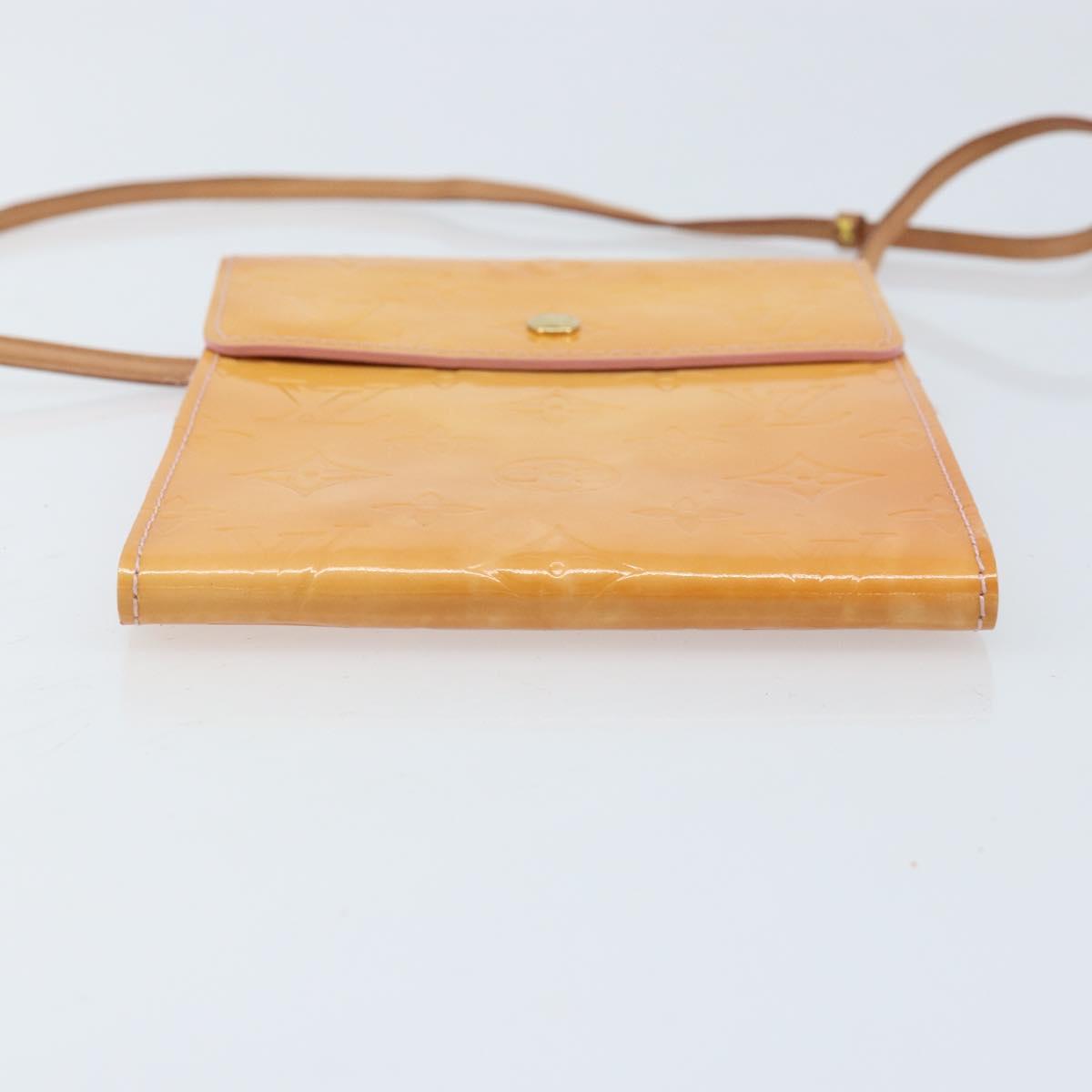 LOUIS VUITTON Monogram Vernis Kenmare Shoulder Bag Marshmallow Pink Auth bs33752