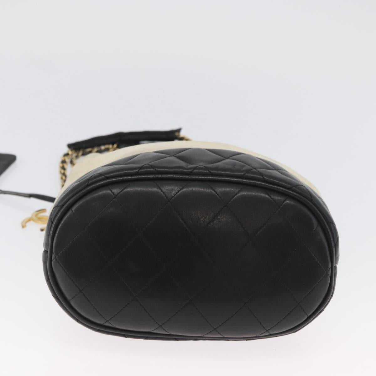 CHANEL Chain Shoulder Bag Leather Black White CC Auth bs33864