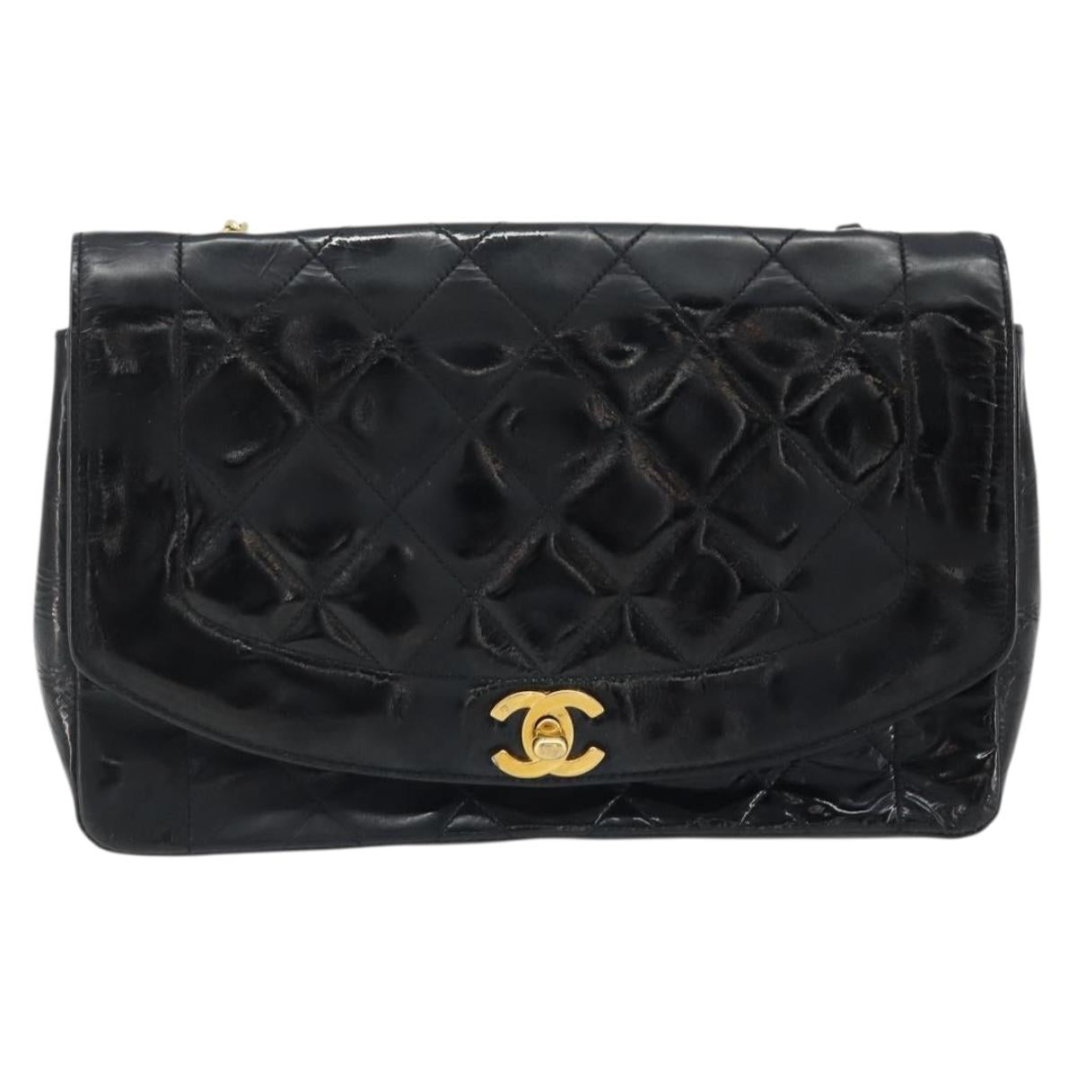 CHANEL Diana 25 Matelasse Chain Bag Patent Leather Black Gold CC Auth bs34314