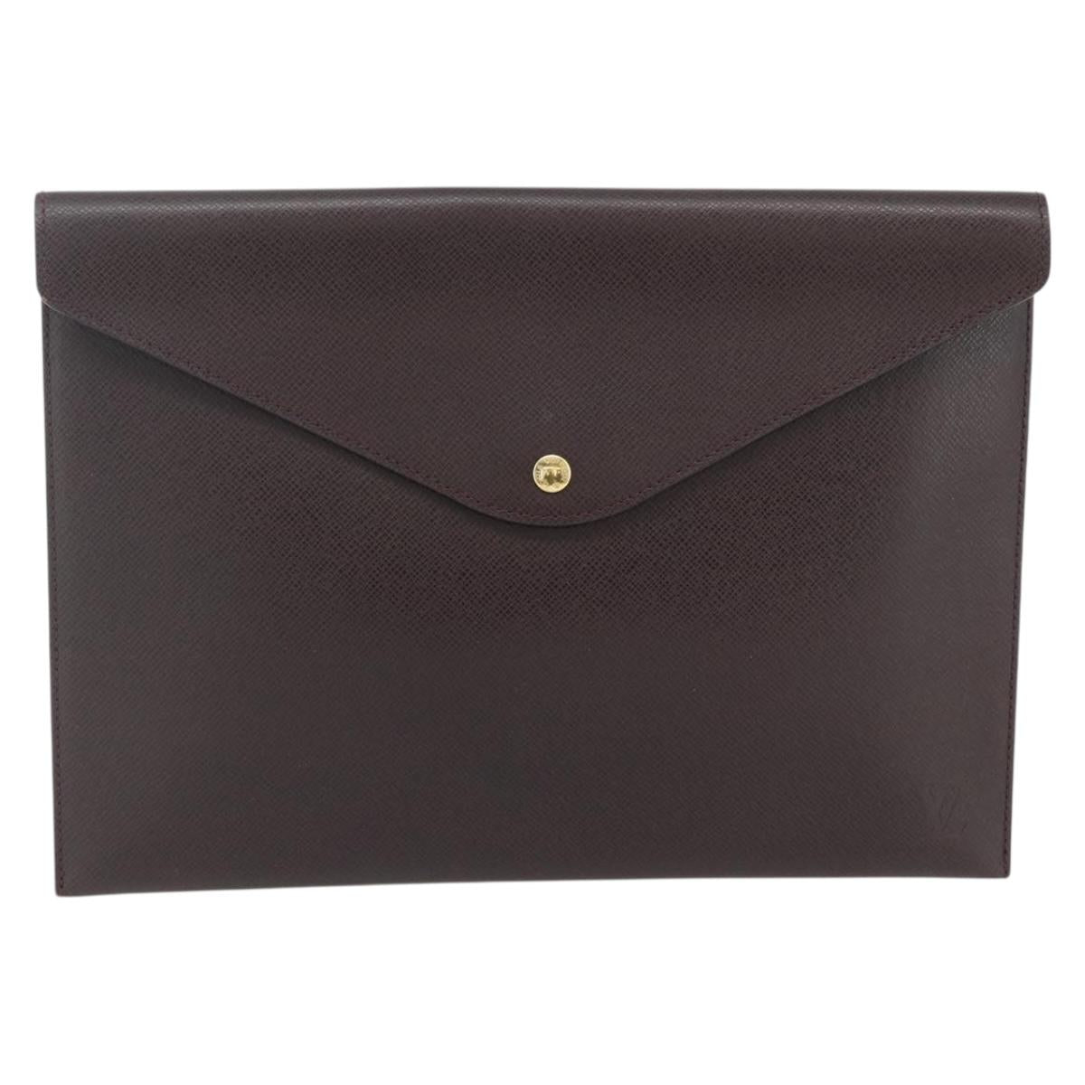 LOUIS VUITTON Taiga Document Case Acajou M99087 LV Auth bs34620