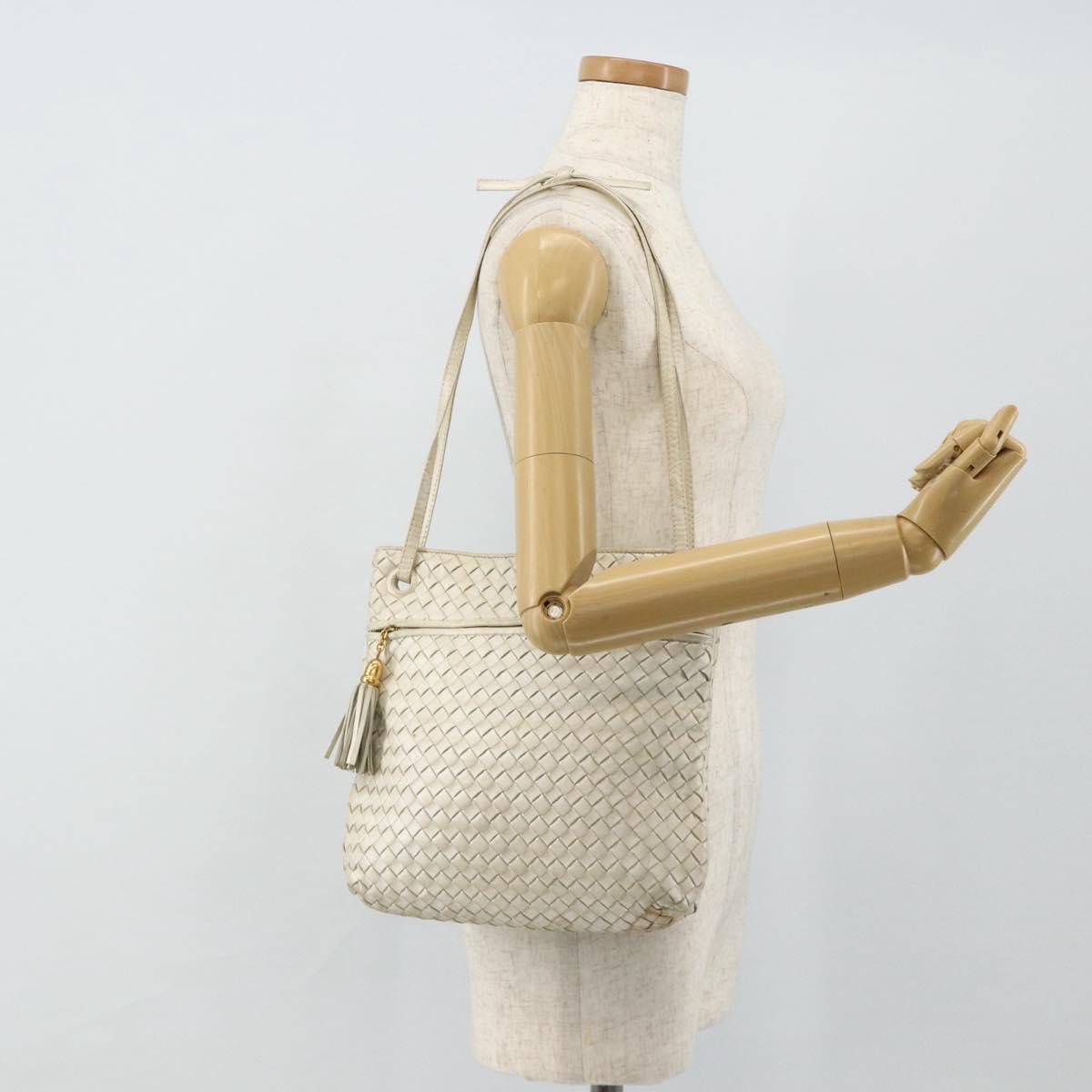 BOTTEGA VENETA INTRECCIATO Shoulder Bag Leather White Gold Auth bs34622