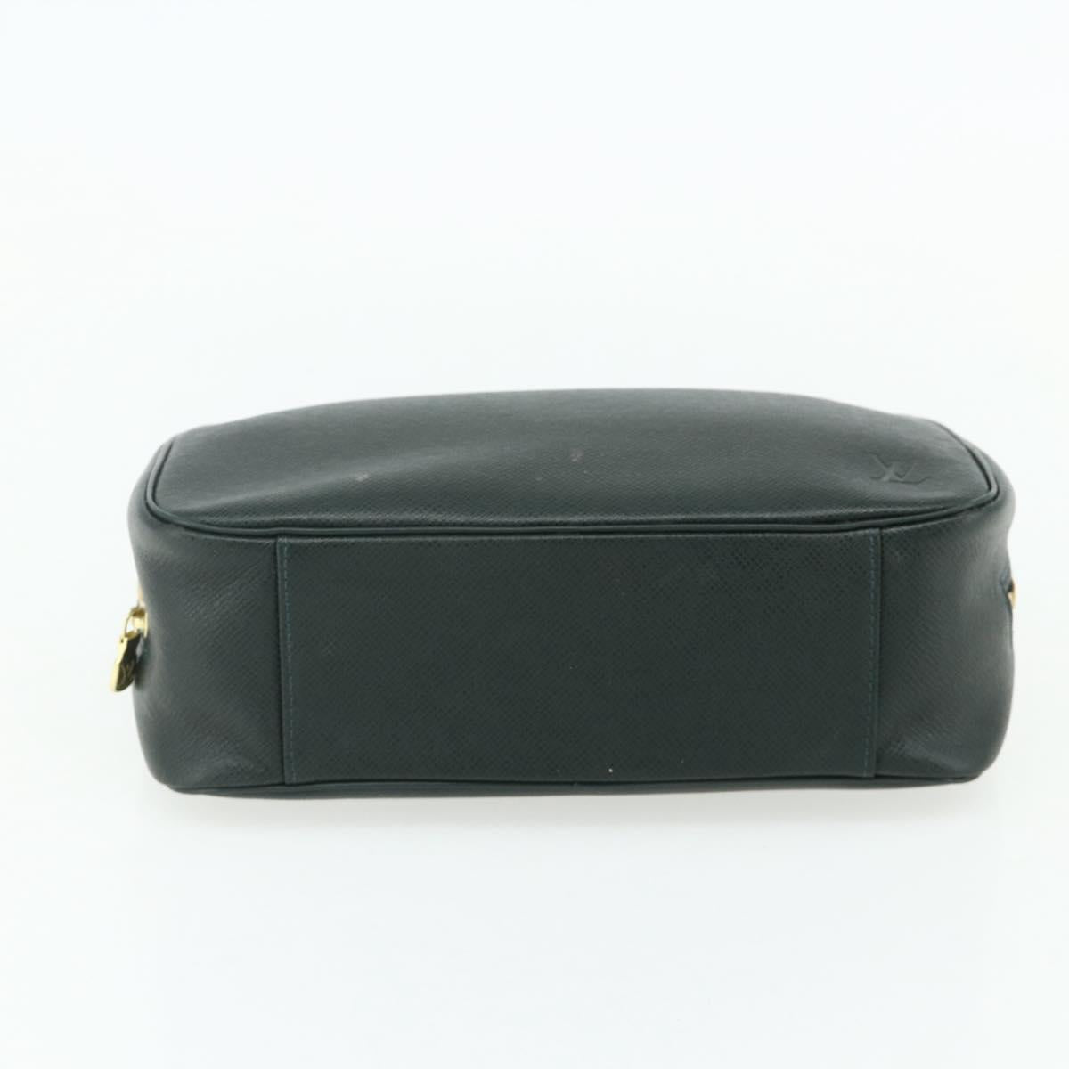 LOUIS VUITTON Taiga Trousse ToiletteGM Clutch Bag Epicea M30214 LV Auth bs34630