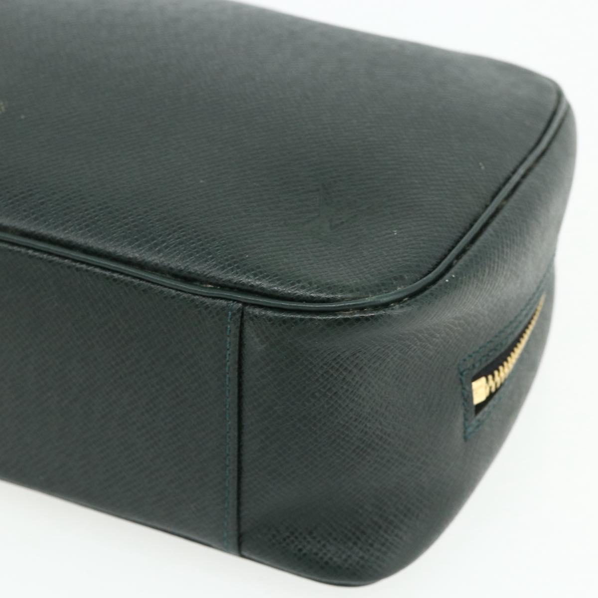 LOUIS VUITTON Taiga Trousse ToiletteGM Clutch Bag Epicea M30214 LV Auth bs34630