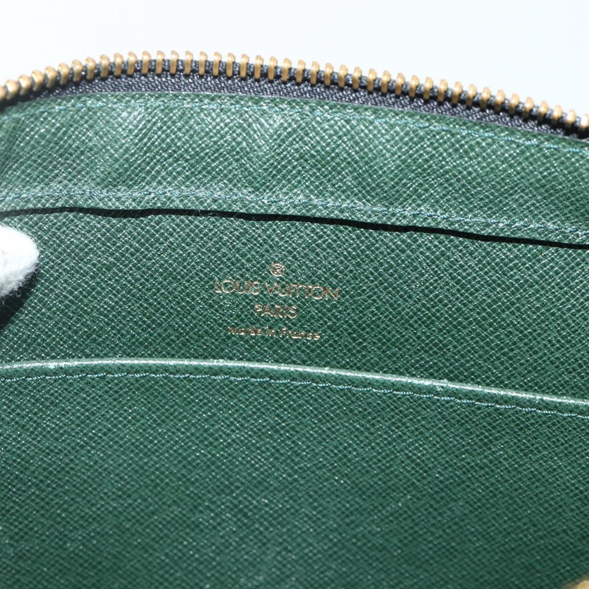LOUIS VUITTON Taiga Baikal Clutch Bag Epicea M30184 LV Auth bs34635A