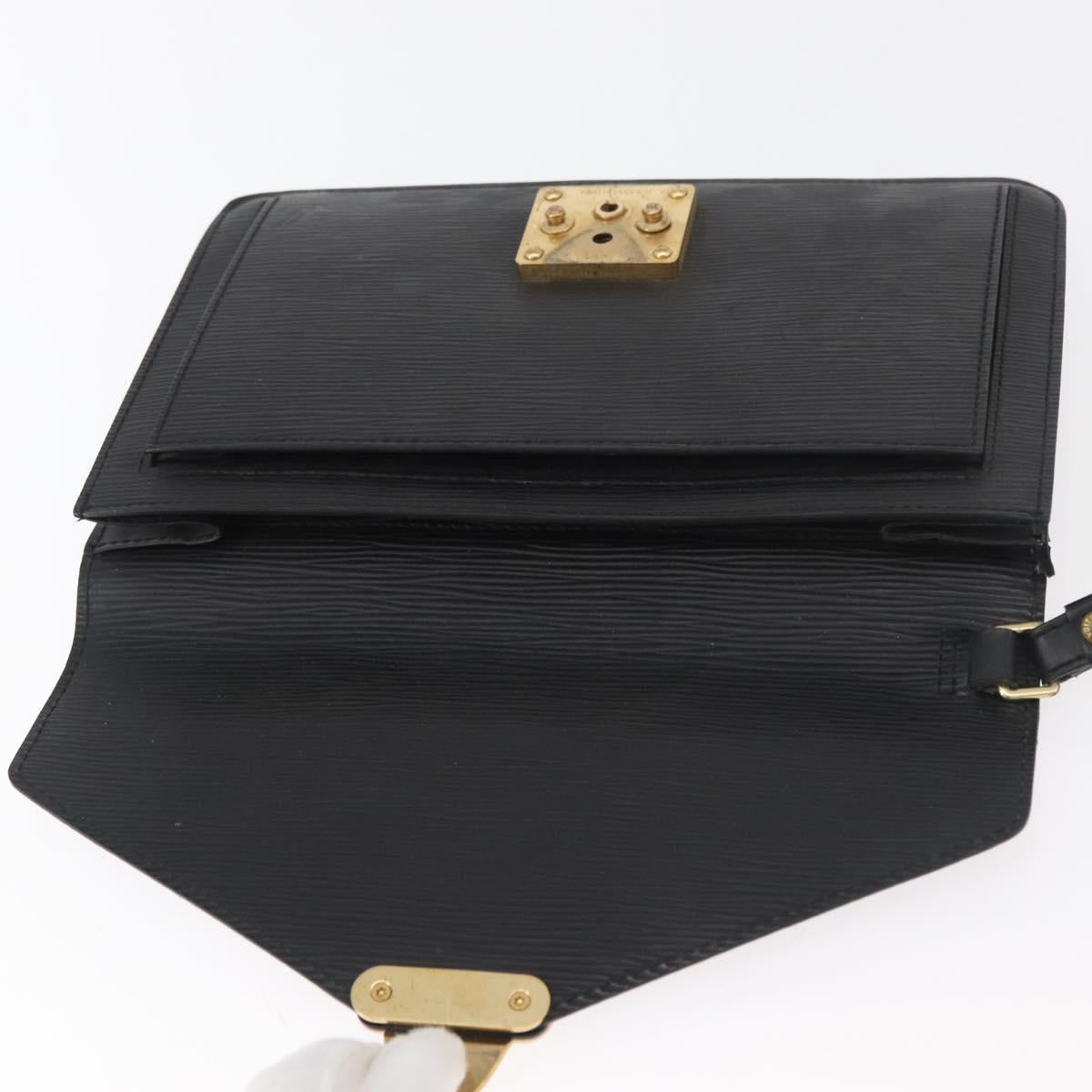 LOUIS VUITTON Epi Serie Dragonne Clutch Bag Black Noir M52612 LV Auth bs35123