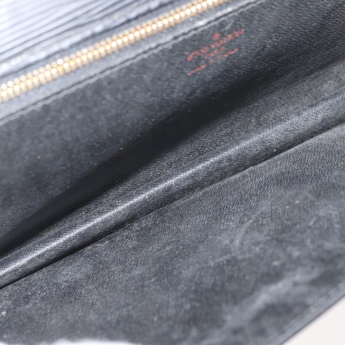 LOUIS VUITTON Epi Serie Dragonne Clutch Bag Black Noir M52612 LV Auth bs35123