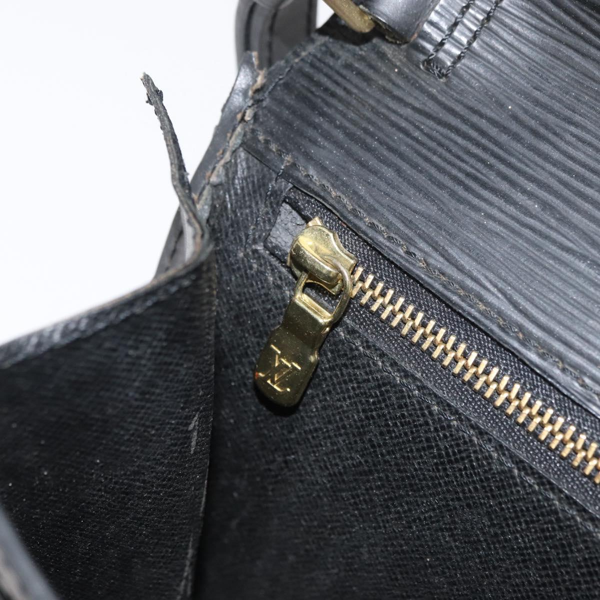 LOUIS VUITTON Epi Serie Dragonne Clutch Bag Black Noir M52612 LV Auth bs35123