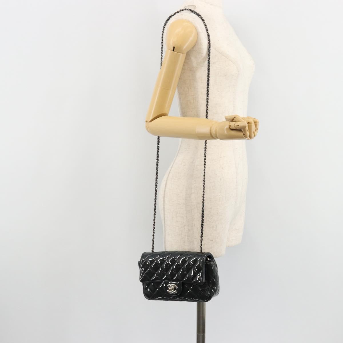 CHANEL Matelasse Chain Shoulder Bag Patent Leather Navy Silver CC Auth bs35473A