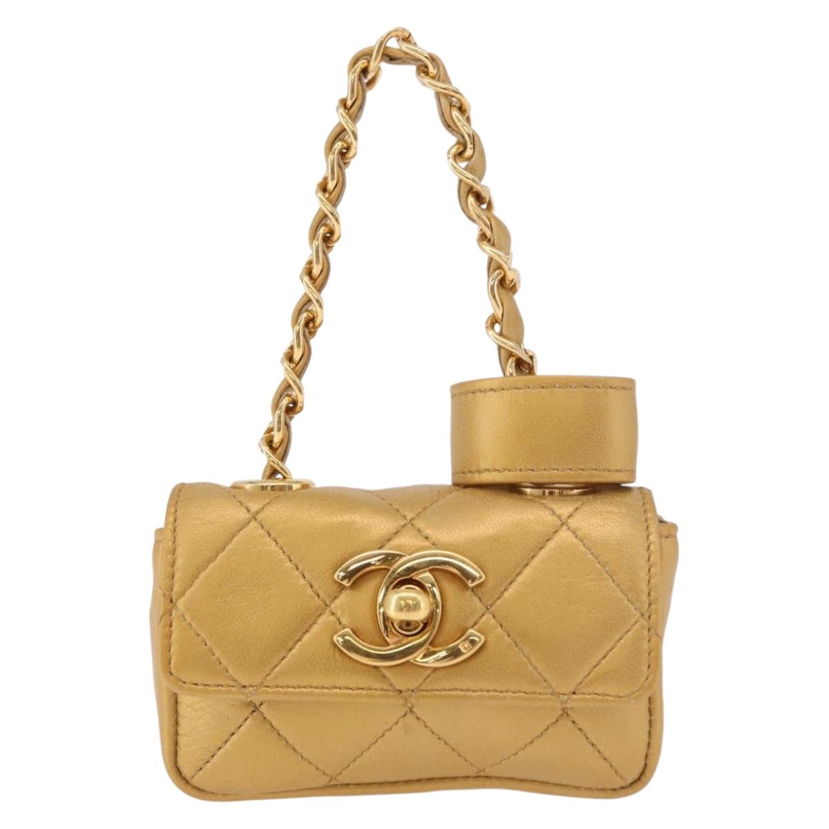 CHANEL Matelasse Chain Pouch Lamb Skin Gold CC Auth bs35703V