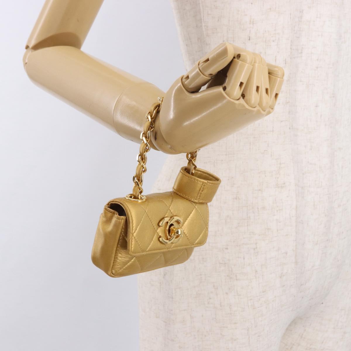 CHANEL Matelasse Chain Pouch Lamb Skin Gold CC Auth bs35703V