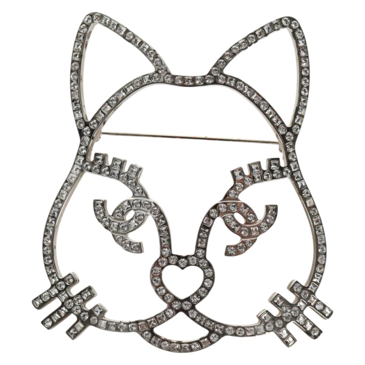 CHANEL Brooch Metal Silver CC Auth bs35760M