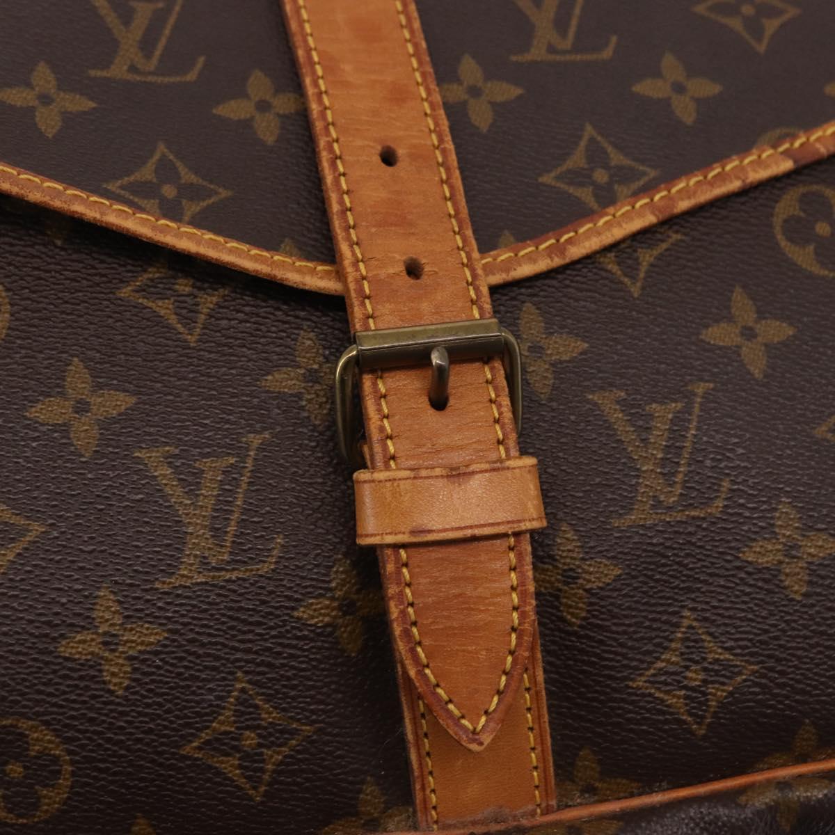 LOUIS VUITTON Monogram Saumur 35 Shoulder Bag M42254 LV Auth bs35853