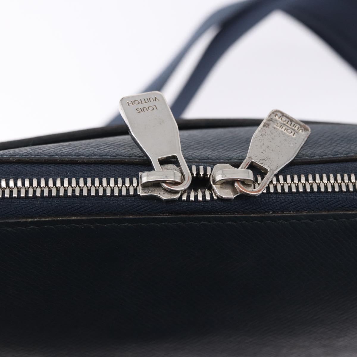 LOUIS VUITTON Taiga Grigri Messenger PM Messenger bag Navy M30236 Auth bs36319