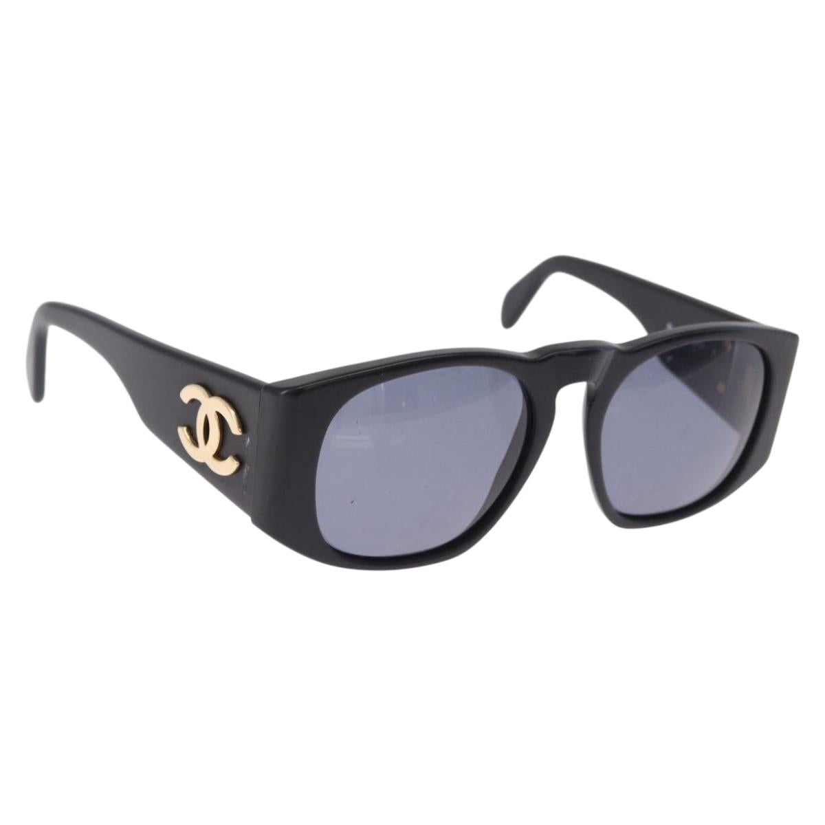 CHANEL Sunglasses Plastic Black Gold CC Auth bs36338