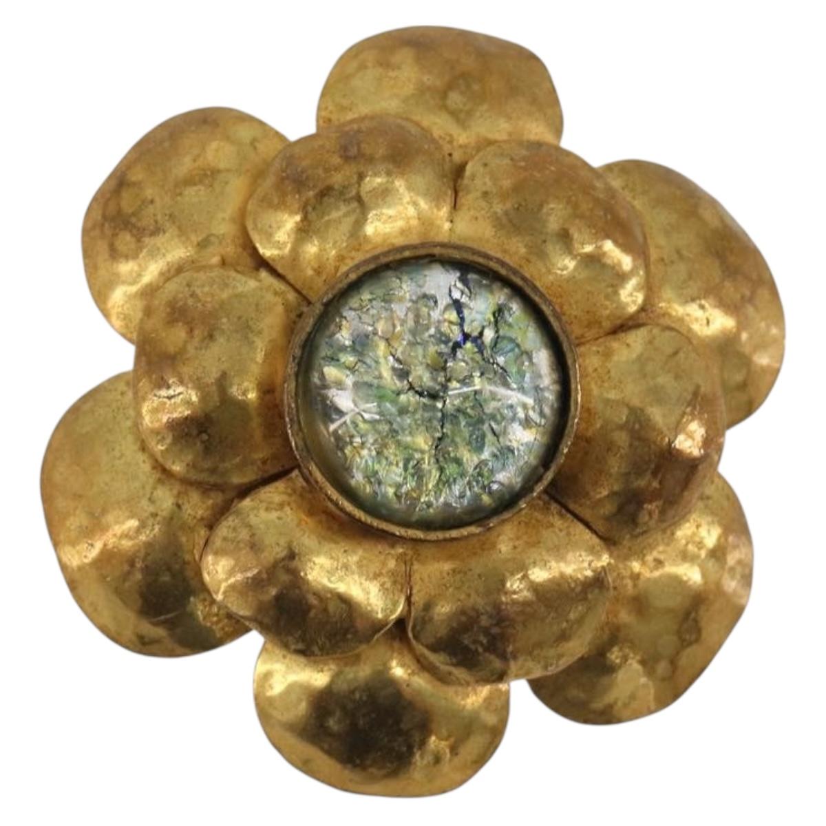 CHANEL Vintage Camellia Brooch Metal Gold Tone CC Auth bs36343V