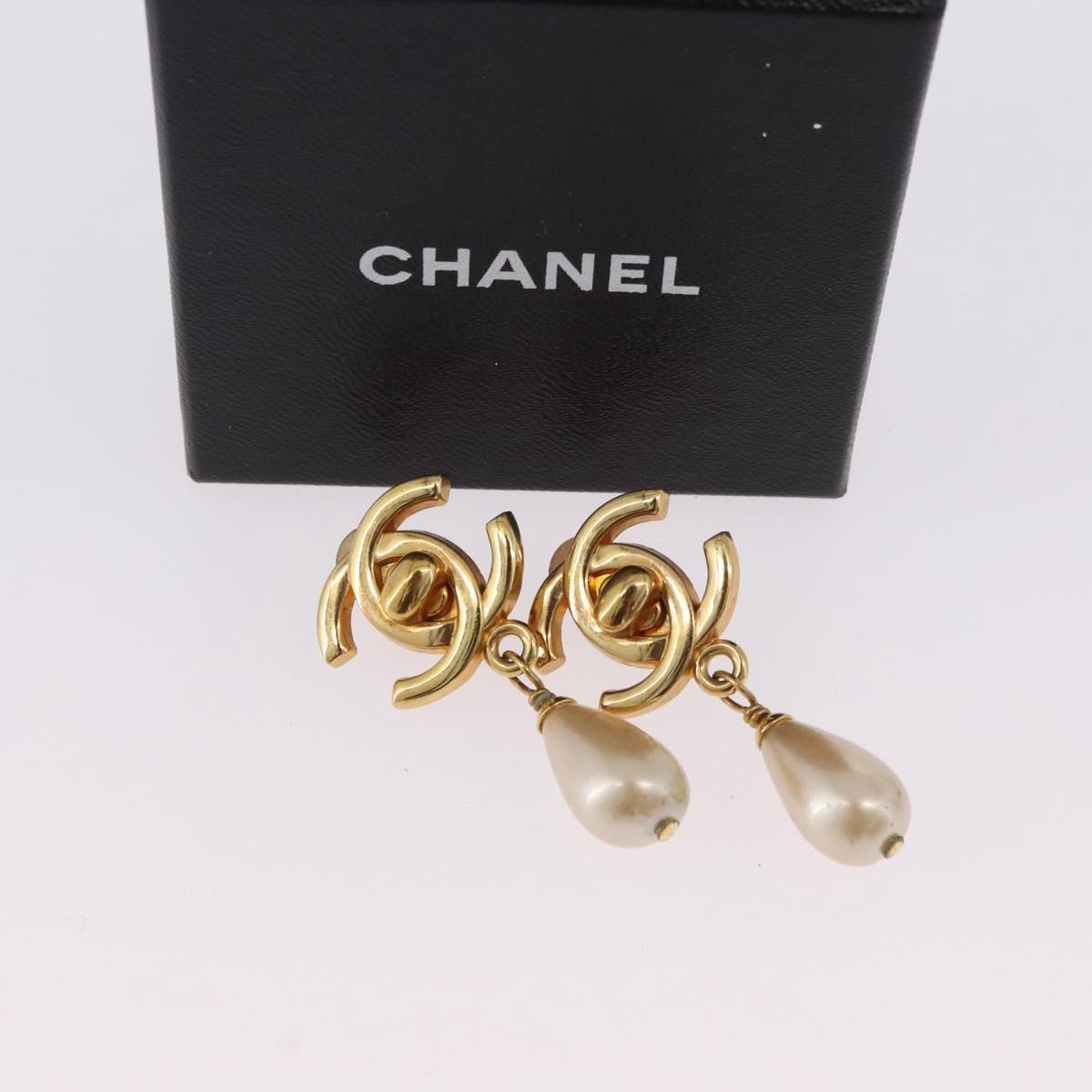 CHANEL Earring Metal Gold Tone CC Auth bs36535V