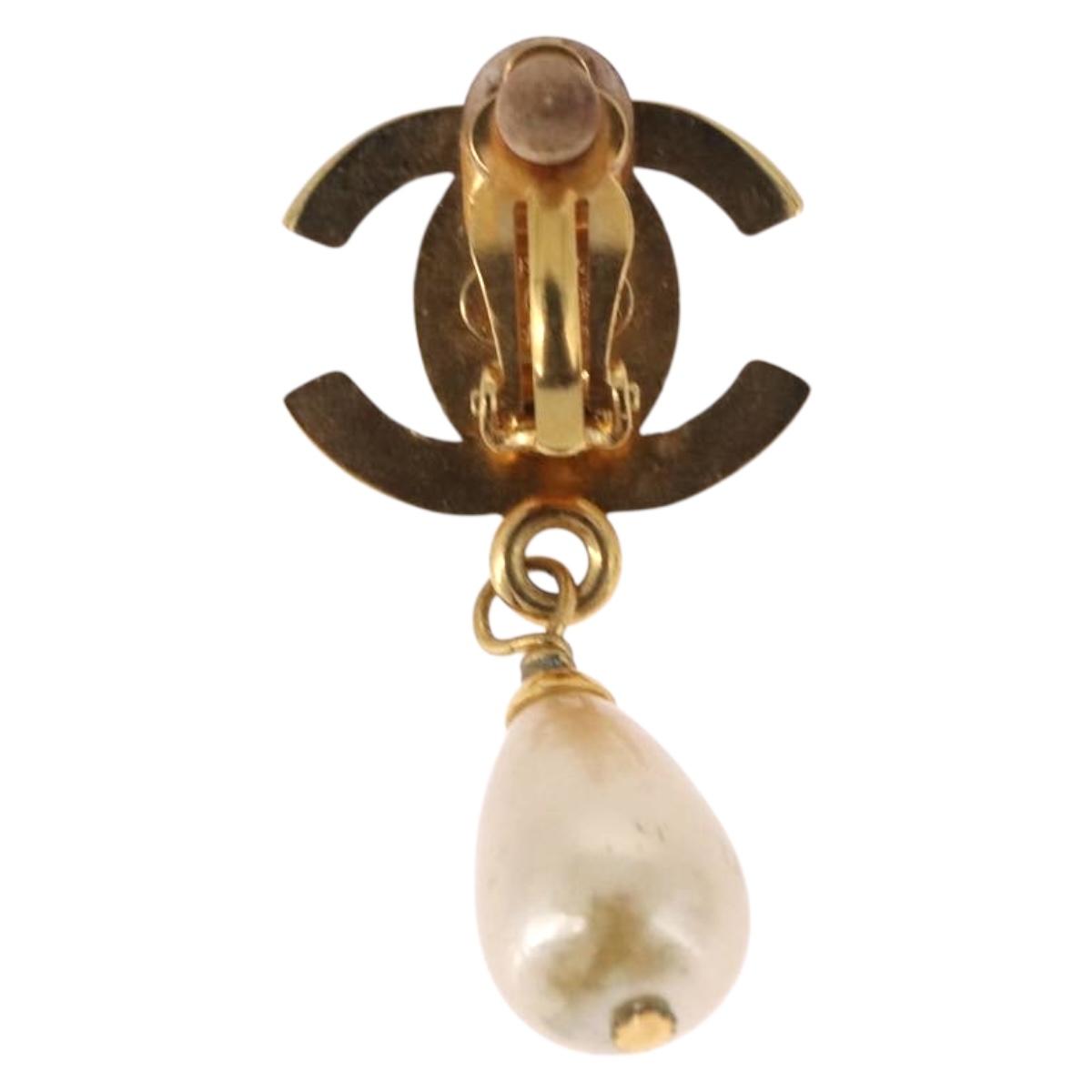 CHANEL Earring Metal Gold Tone CC Auth bs36535V
