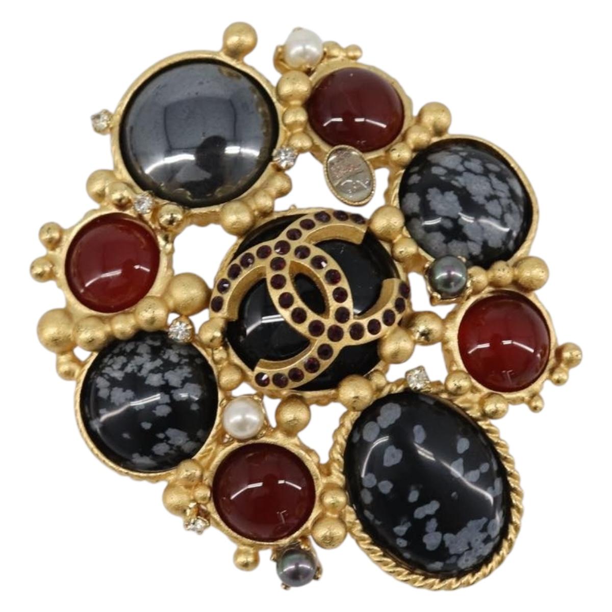CHANEL Brooch Metal Gold CC Auth bs36908M