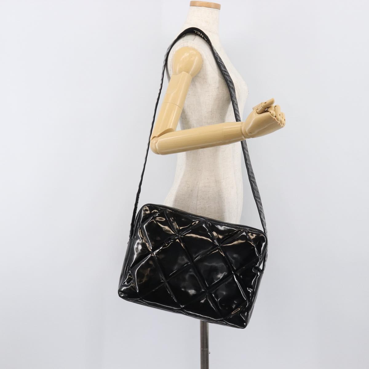 CHANEL Matelasse Shoulder Bag Patent leather Black Silver CC Auth bs36946