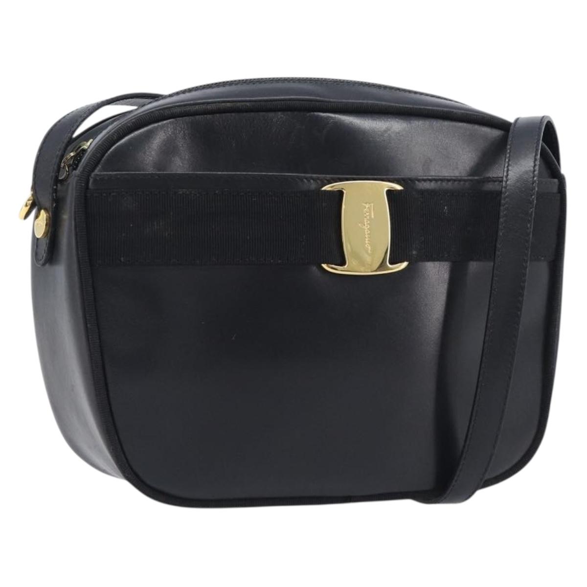Salvatore Ferragamo Vala Shoulder Bag Leather Black Gold Tone Auth bs37160