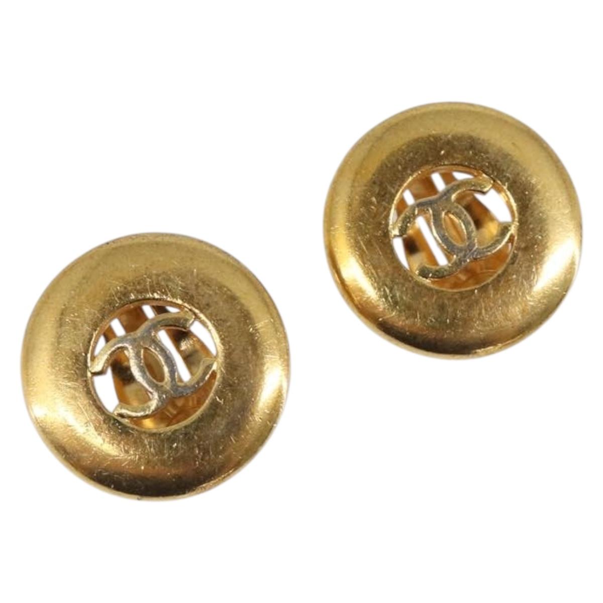 CHANEL Earring metal Gold Tone CC Auth bs37298
