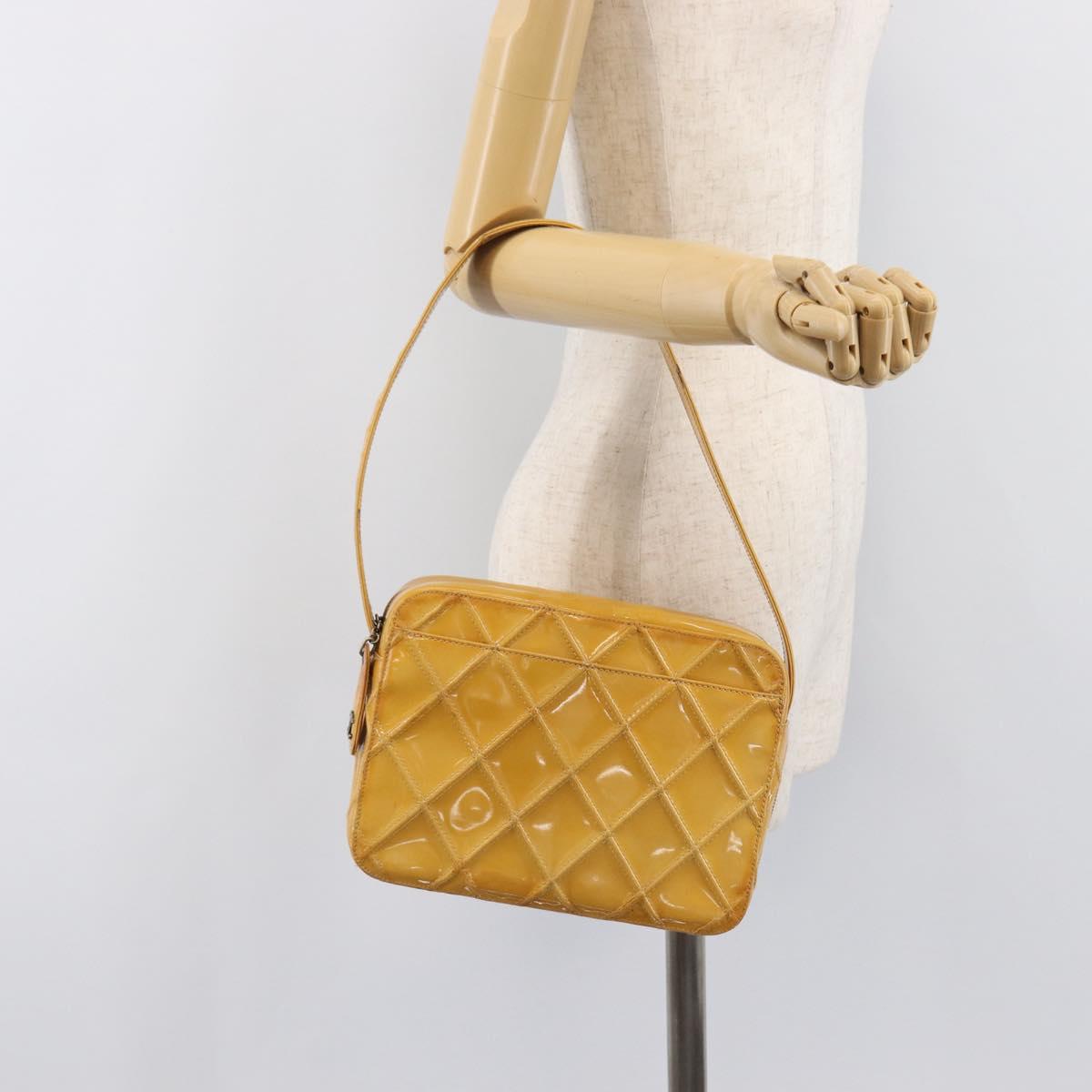 CHANEL Matelasse Shoulder Bag Patent leather Yellow Silver CC Auth bs37322