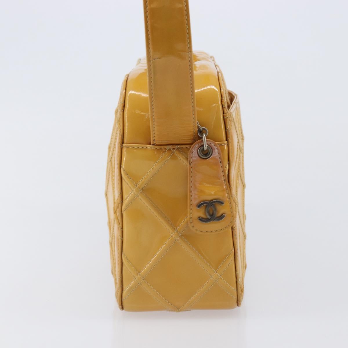 CHANEL Matelasse Shoulder Bag Patent leather Yellow Silver CC Auth bs37322